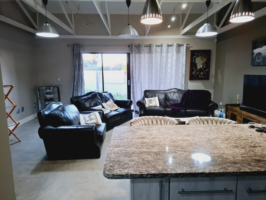 2 Bedroom Property for Sale in Rayton Free State